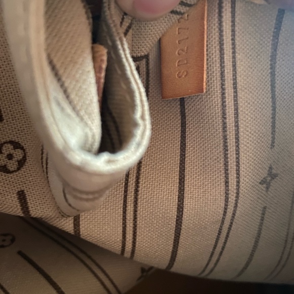 Louis Vuitton Neverfull Mm 🌸 - Picture 10 of 16